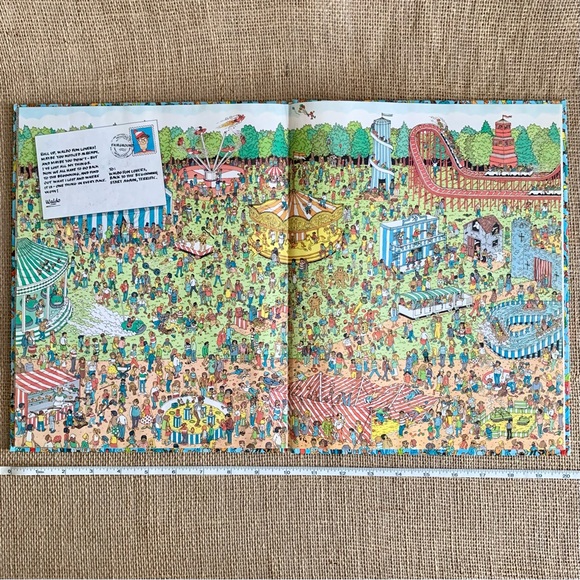 WHERE’S WALDO Oversized Hardback Search and Find Fun Book - Picture 6 of 11